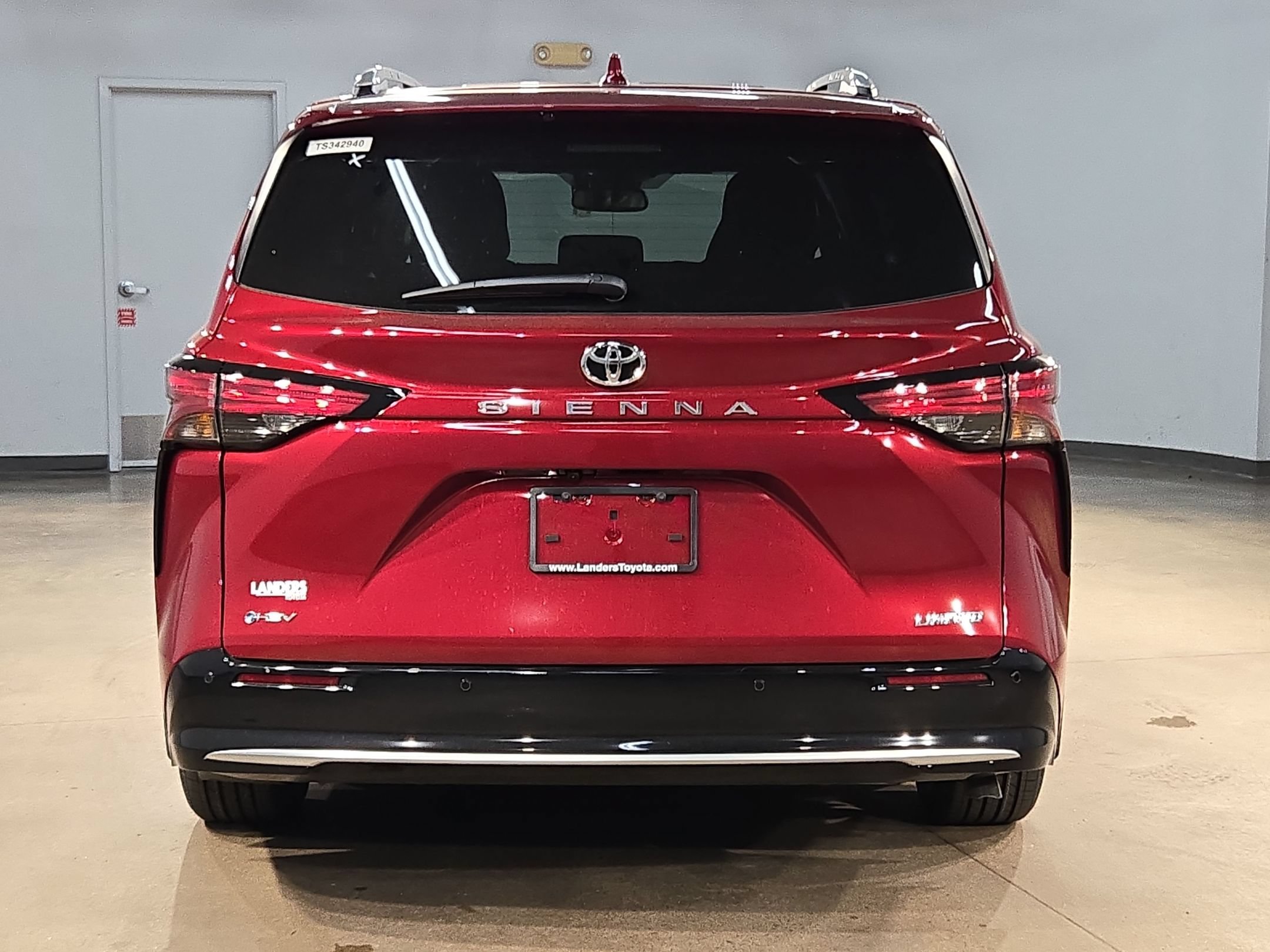 New 2026 Toyota Sienna Limited FWD image 6