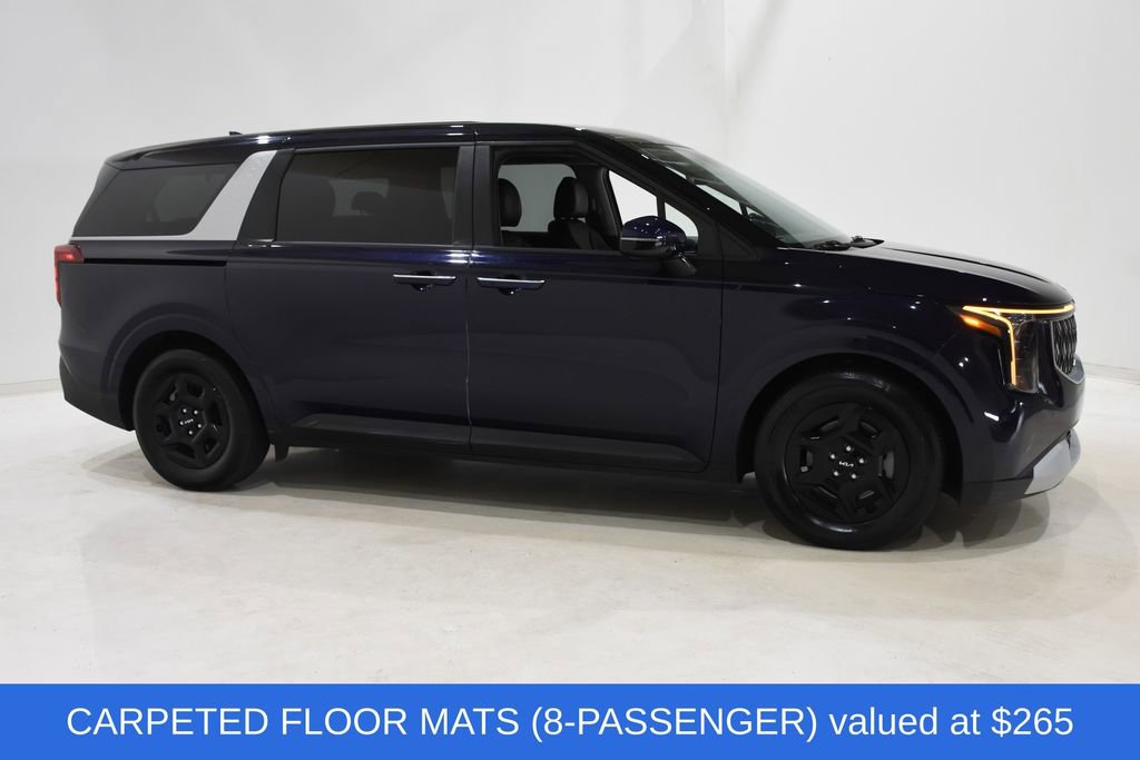 Used 2025 Kia Carnival image 3