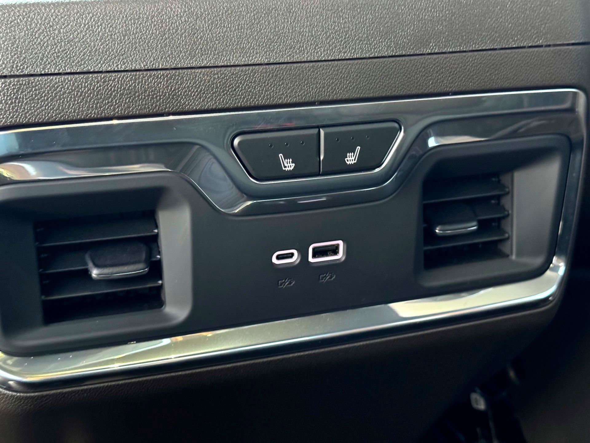 Used 2025 GMC Sierra 2500 Denali w/ Denali Reserve Package image 23