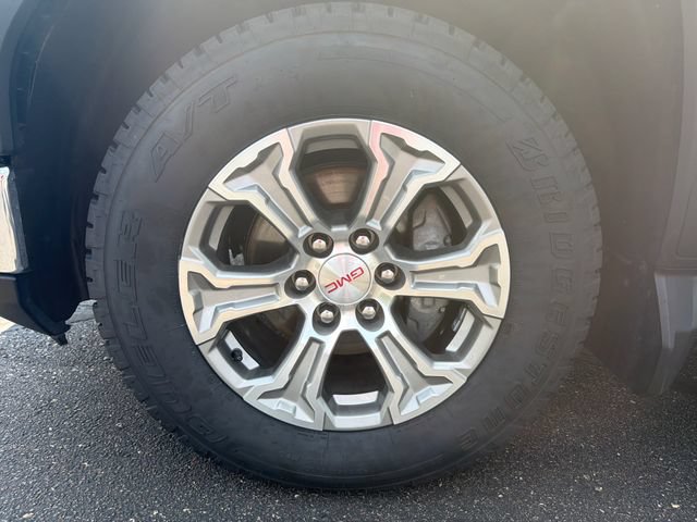 Used 2023 GMC Sierra 1500 SLE w/ X31 Off-Road Package AWD/4WD image 32