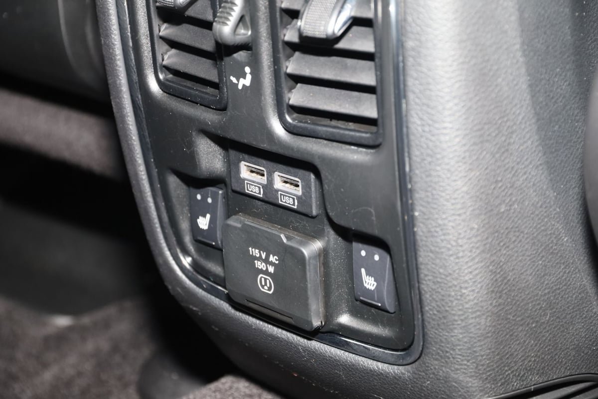 Used 2017 Jeep Grand Cherokee Limited AWD/4WD image 15