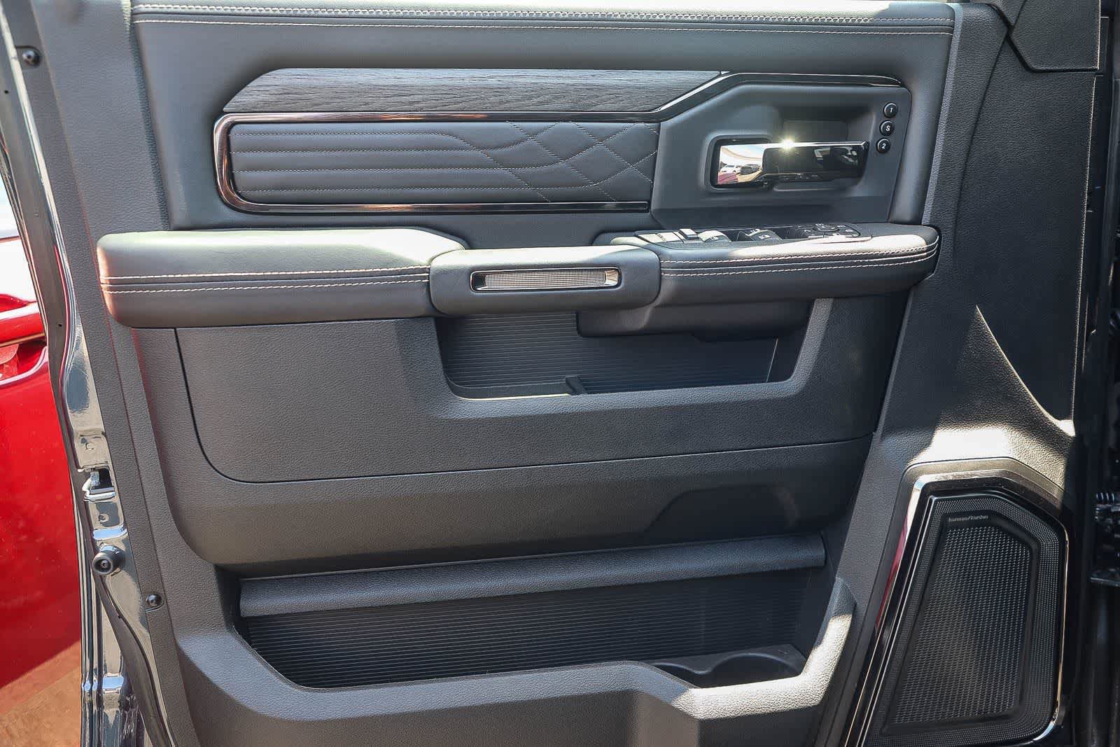 New 2026 RAM 2500 Limited AWD/4WD image 21