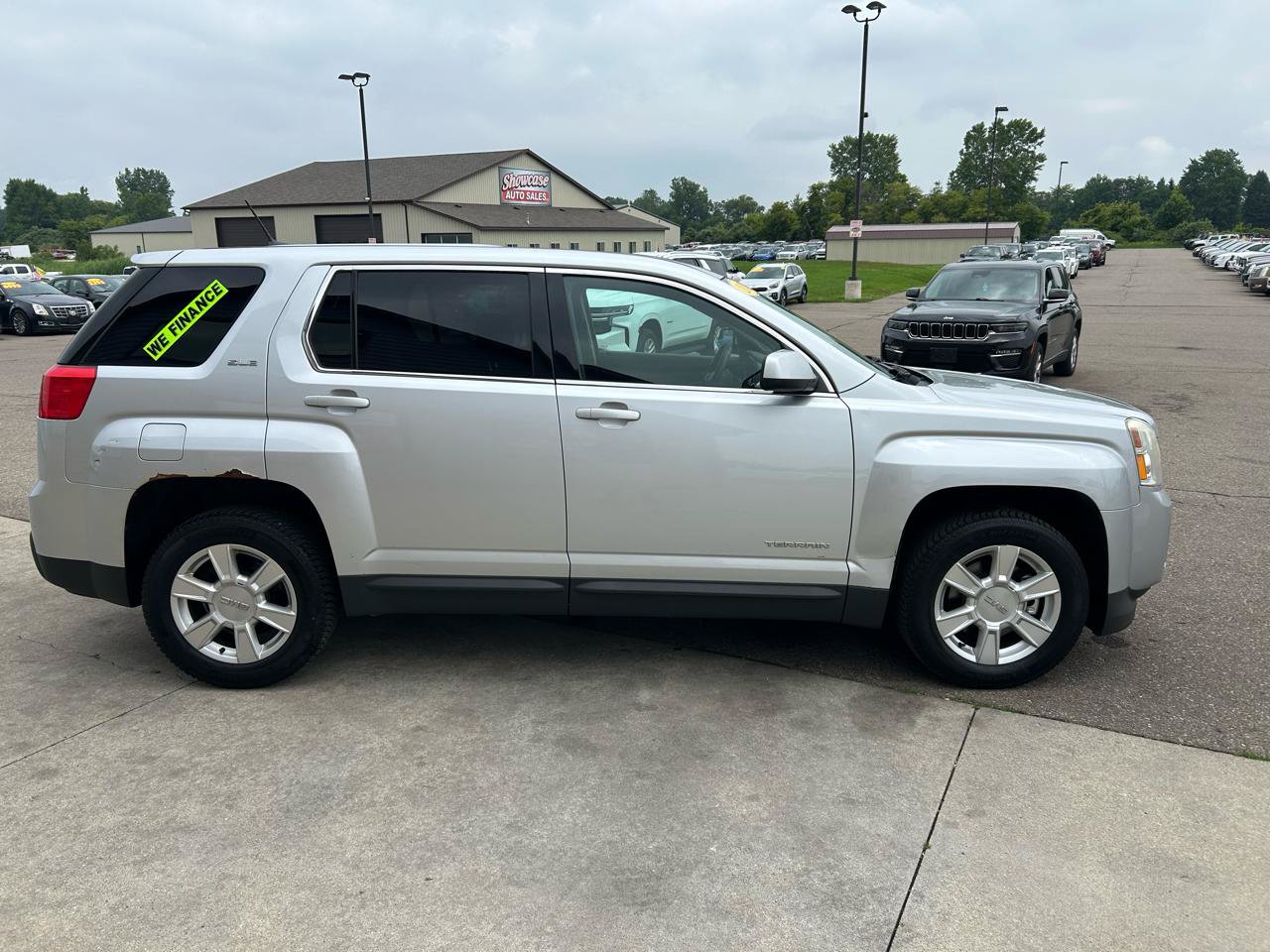 Used 2013 GMC Terrain SLE FWD image 4