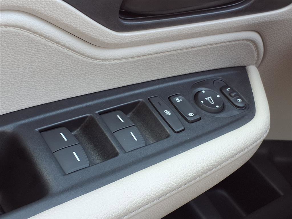 Used 2025 Honda Odyssey EX-L image 17