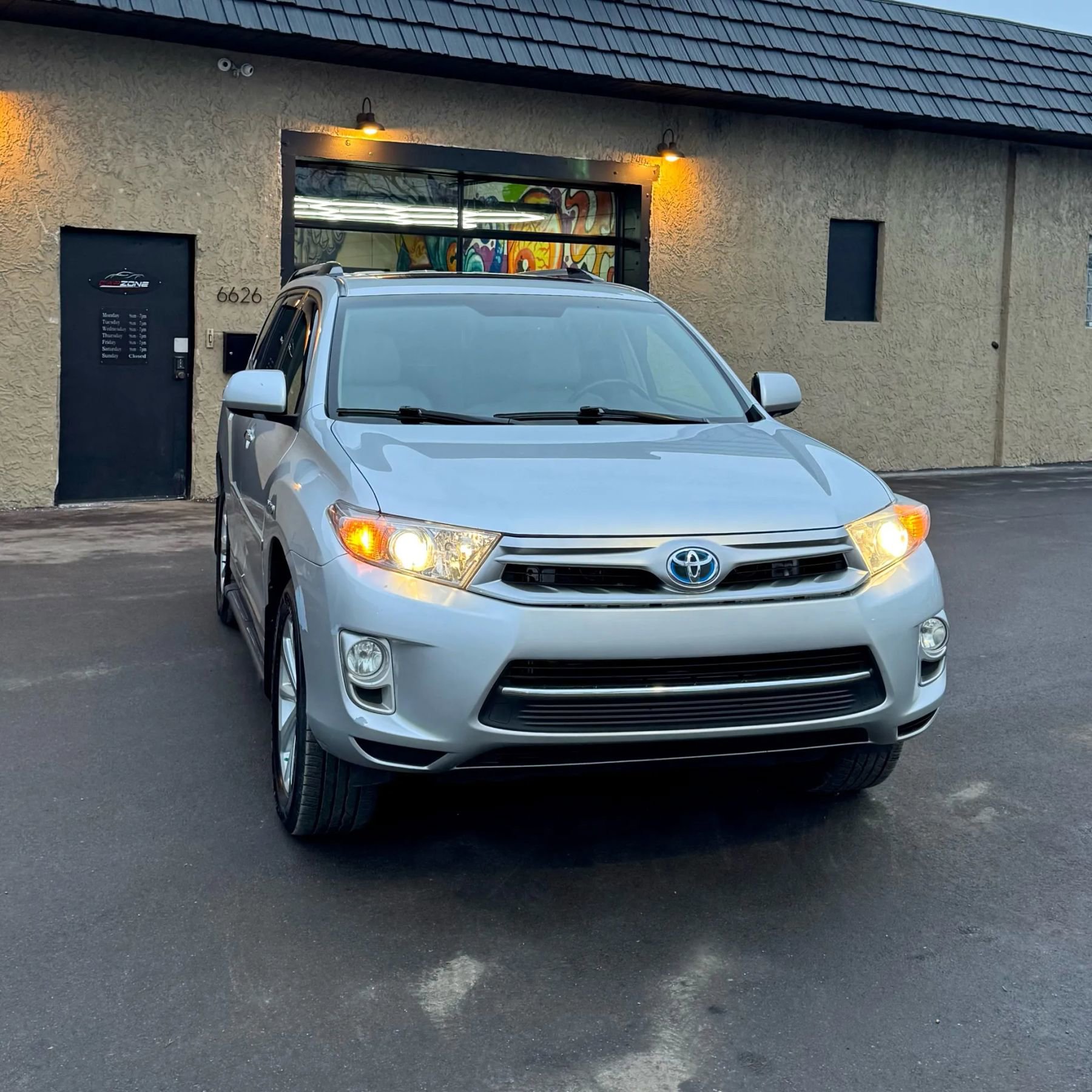 Used 2013 Toyota Highlander Limited image 3