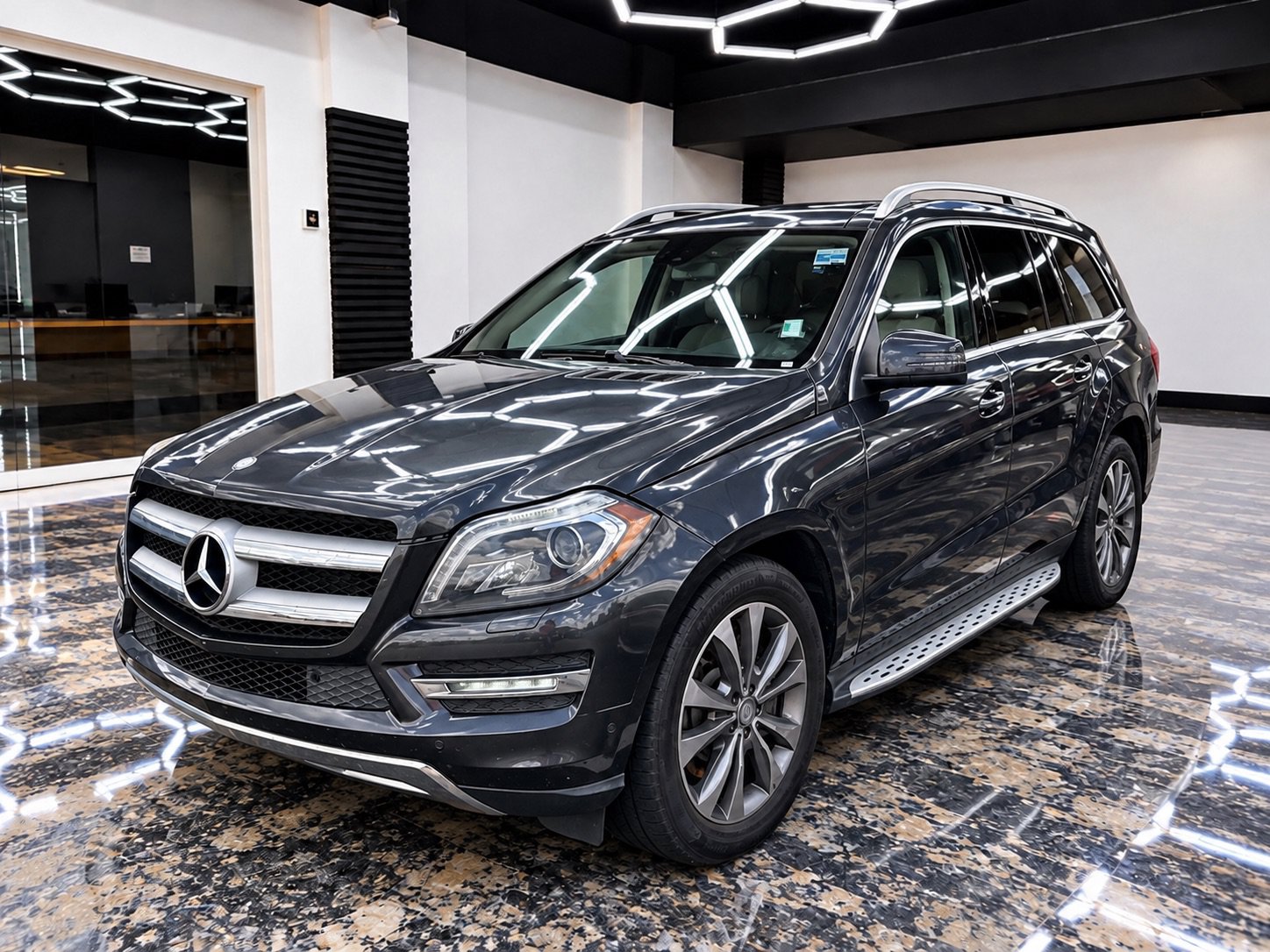 Used 2013 Mercedes-Benz GL 450 4MATIC image 1