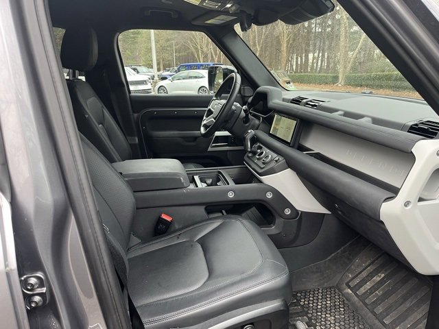 Used 2023 Land Rover Defender 110 X-Dynamic SE image 11