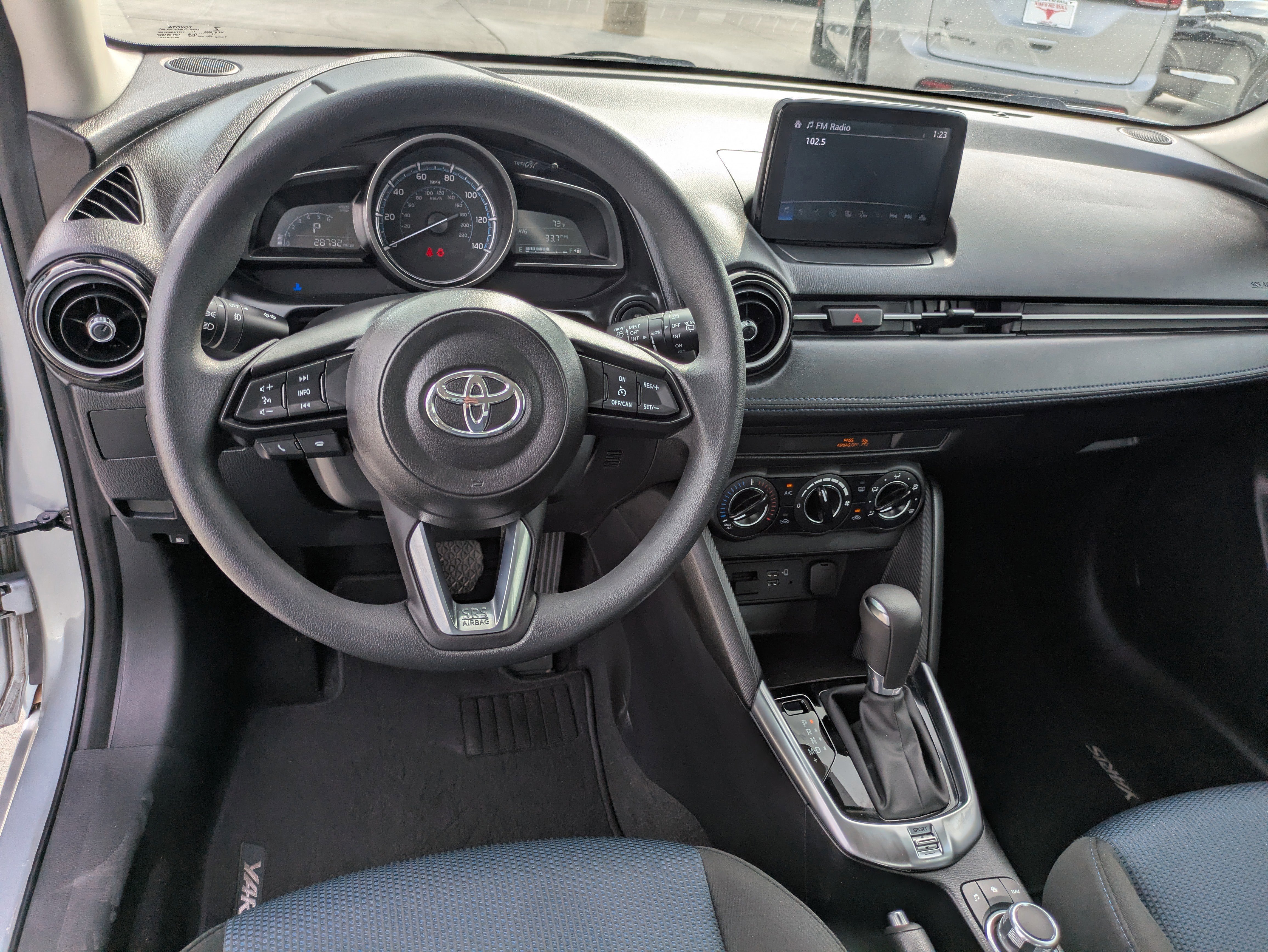 Used 2020 Toyota Yaris LE image 12