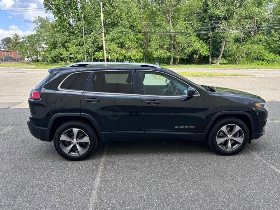 Used 2019 Jeep Cherokee Limited AWD/4WD image 12
