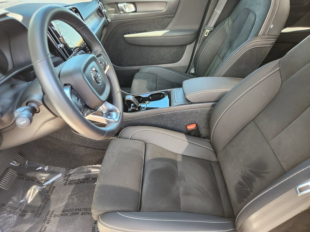 Used 2023 Volvo C40 P8 Recharge Ultimate AWD/4WD image 4