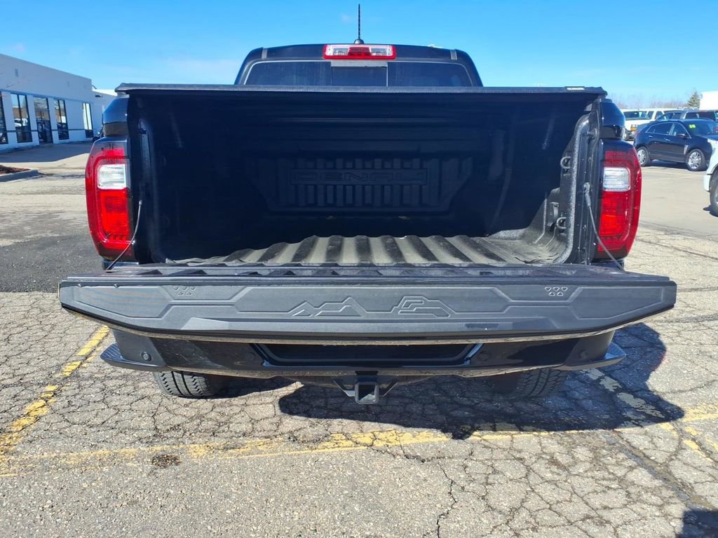 Used 2024 GMC Canyon Denali image 8