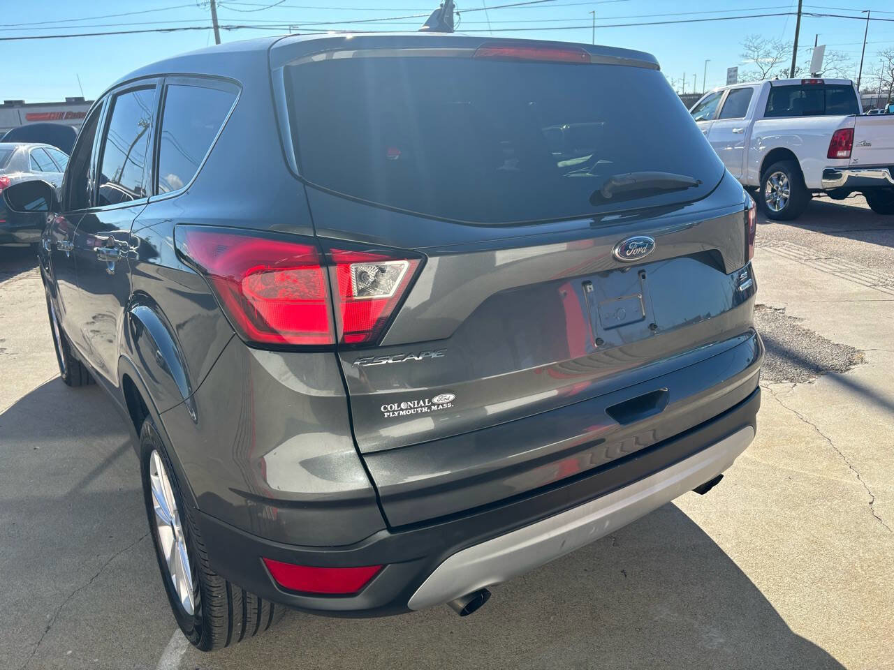 Used 2019 Ford Escape SE image 6