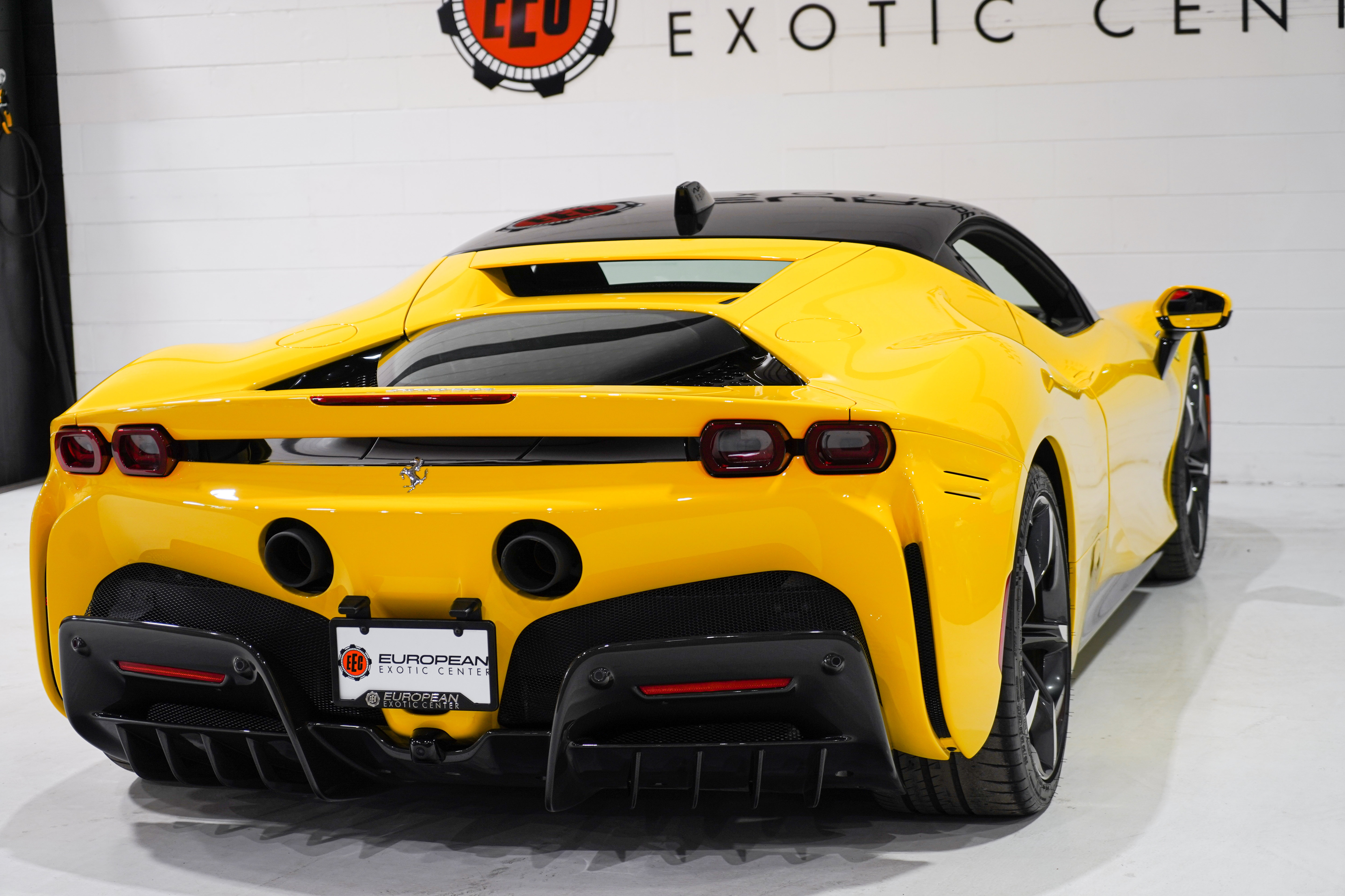 Used 2021 Ferrari SF90 Stradale AWD/4WD image 36