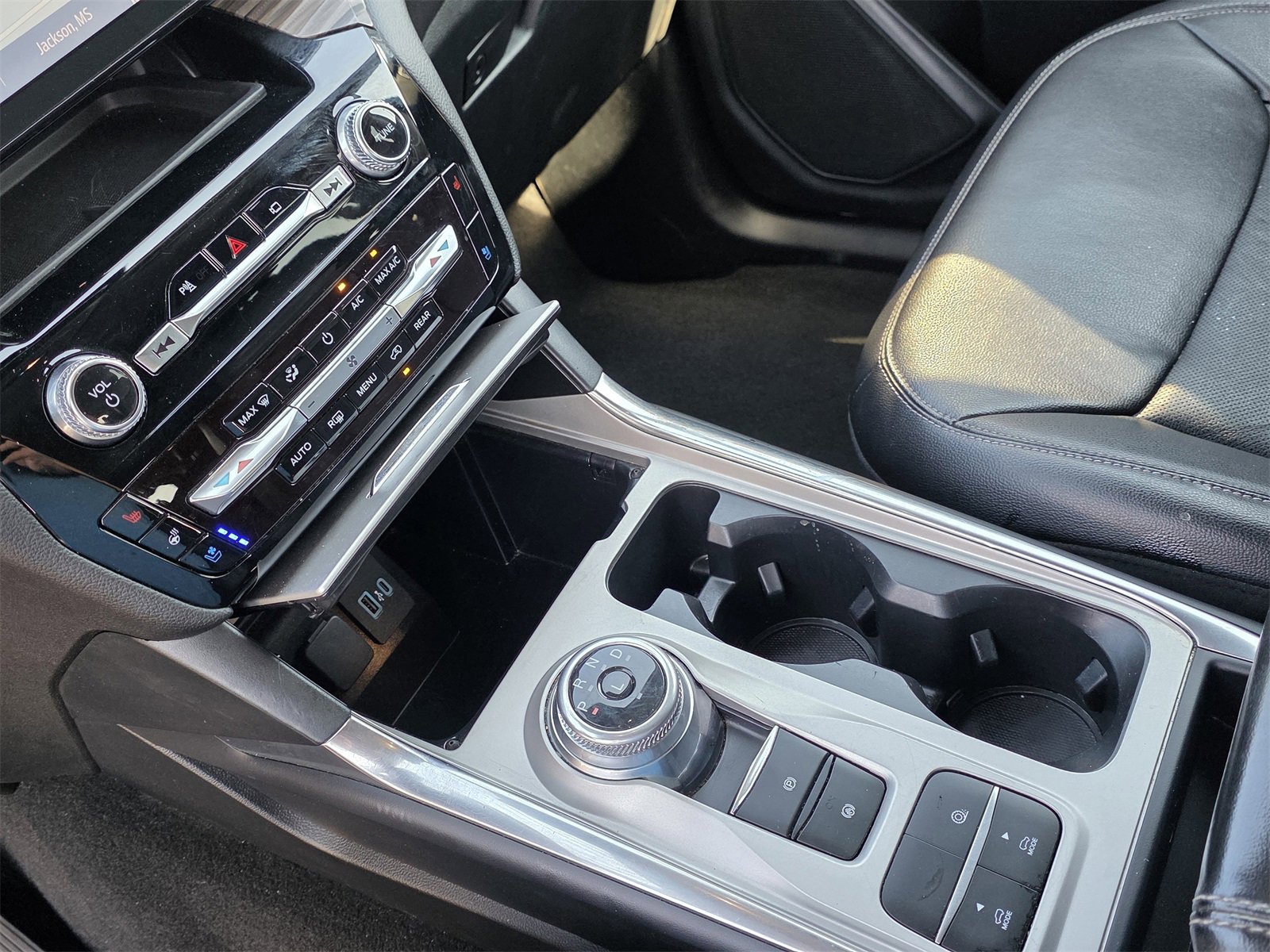 Used 2023 Ford Explorer Limited w/ Equipment Group 301A image 44