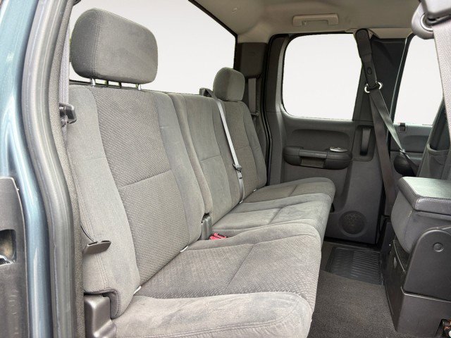 Used 2007 GMC Sierra 1500 SLE w/ SLE1 Preferred Package AWD/4WD image 4