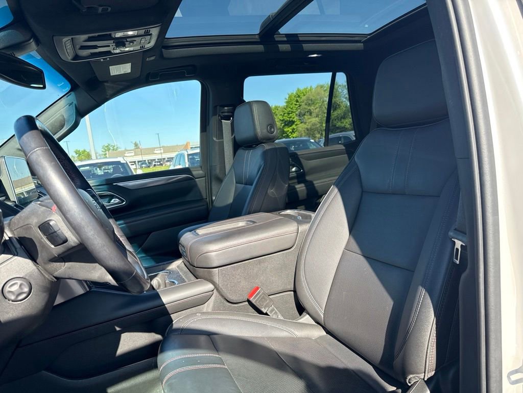 Used 2022 Chevrolet Tahoe RST w/ Luxury Package AWD/4WD image 10