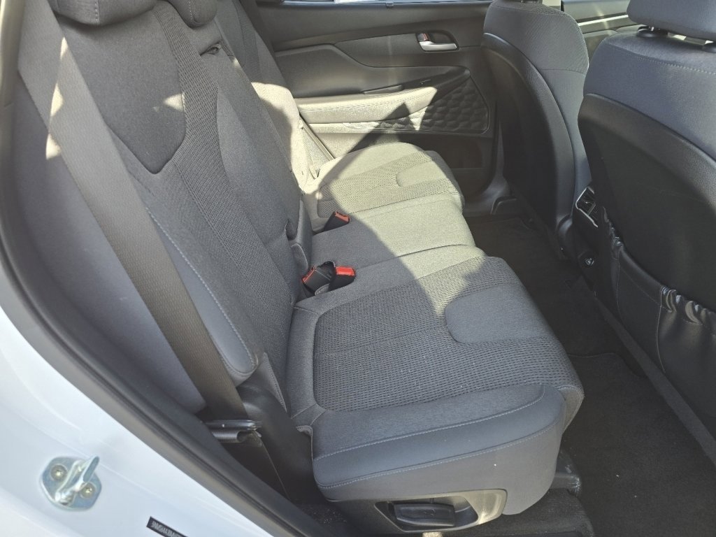Used 2021 Hyundai Santa Fe SEL w/ Convenience Package image 18