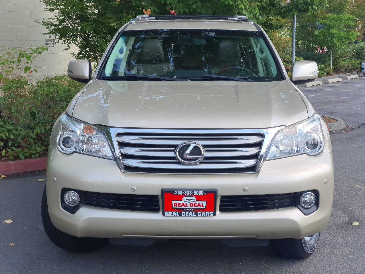 Used 2011 Lexus GX 460 image 2