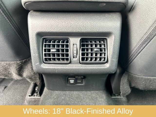 Used 2025 Toyota Camry SE image 16