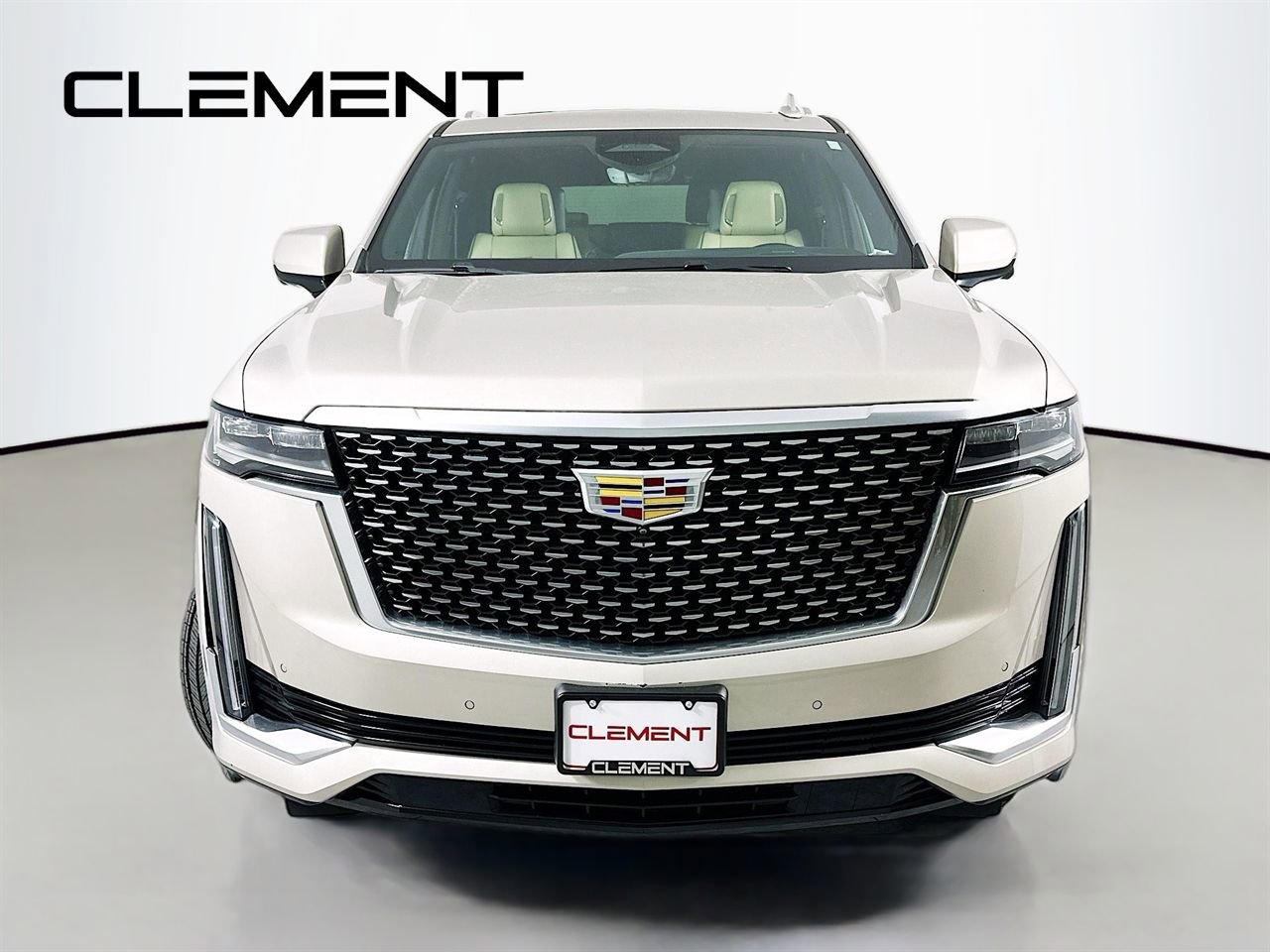 Used 2021 Cadillac Escalade ESV Premium Luxury w/ Driver Assist Tech Package AWD/4WD image 3
