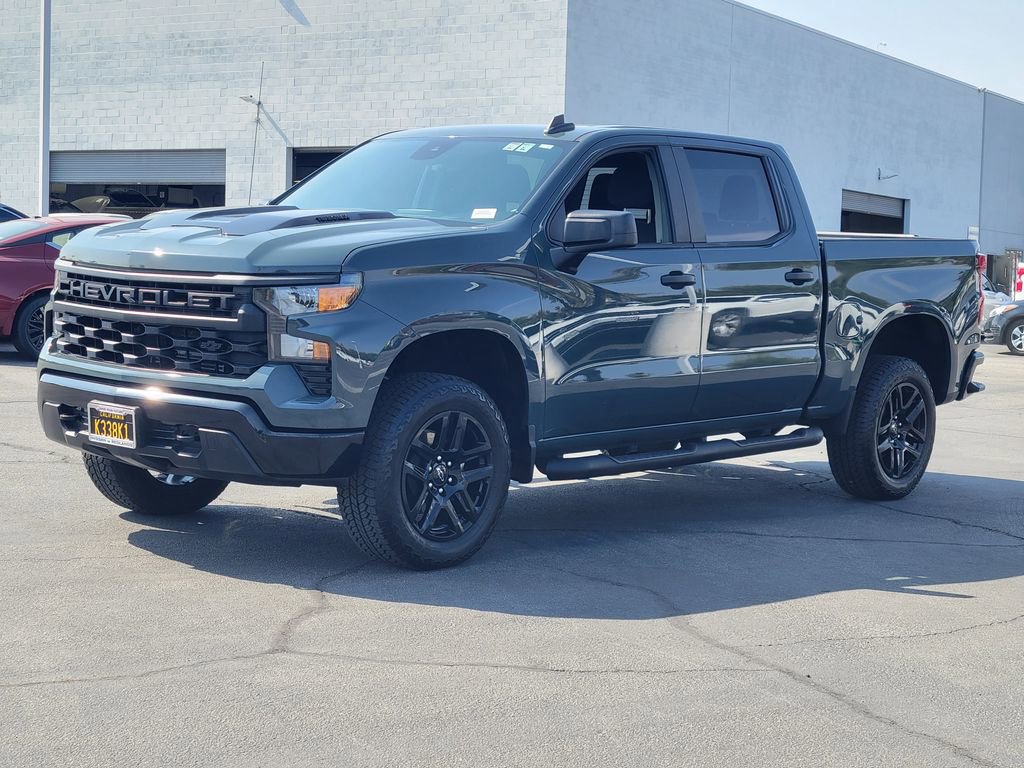 Used 2025 Chevrolet Silverado 1500 Custom Trail Boss w/ Turbomax Blackout Package AWD/4WD image 2