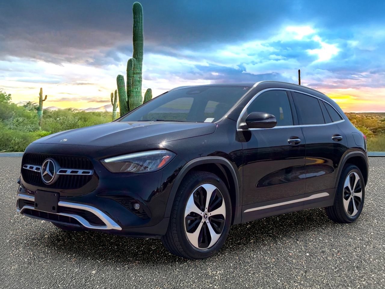 Used 2025 Mercedes-Benz GLA 250 4MATIC image 2