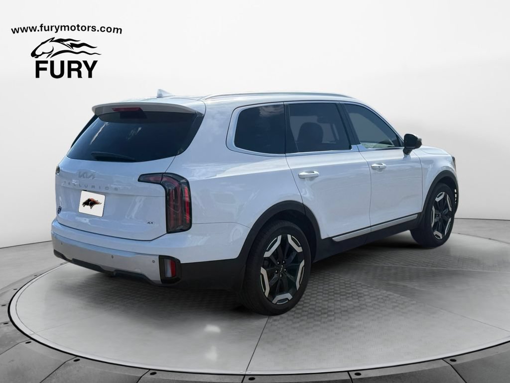 Used 2024 Kia Telluride EX AWD/4WD image 4