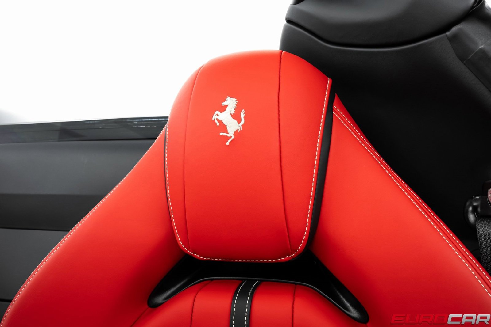 Used 2022 Ferrari 812 GTS image 42