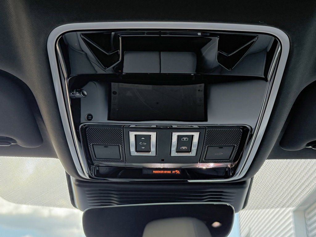 New 2026 Land Rover Range Rover Velar Dynamic SE image 28