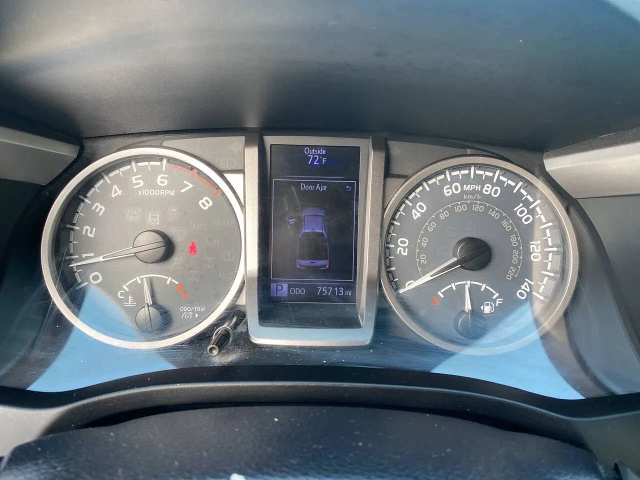 Used 2016 Toyota Tacoma SR5 w/ SR5 Appearance Package (SN) image 16