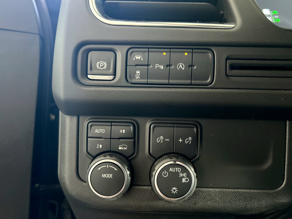 Used 2024 Chevrolet Tahoe LT AWD/4WD image 14