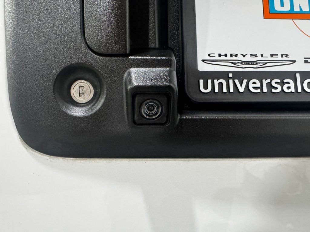 Used 2023 Chevrolet Express 3500 LT w/ LT Preferred Equipment Group RWD image 22