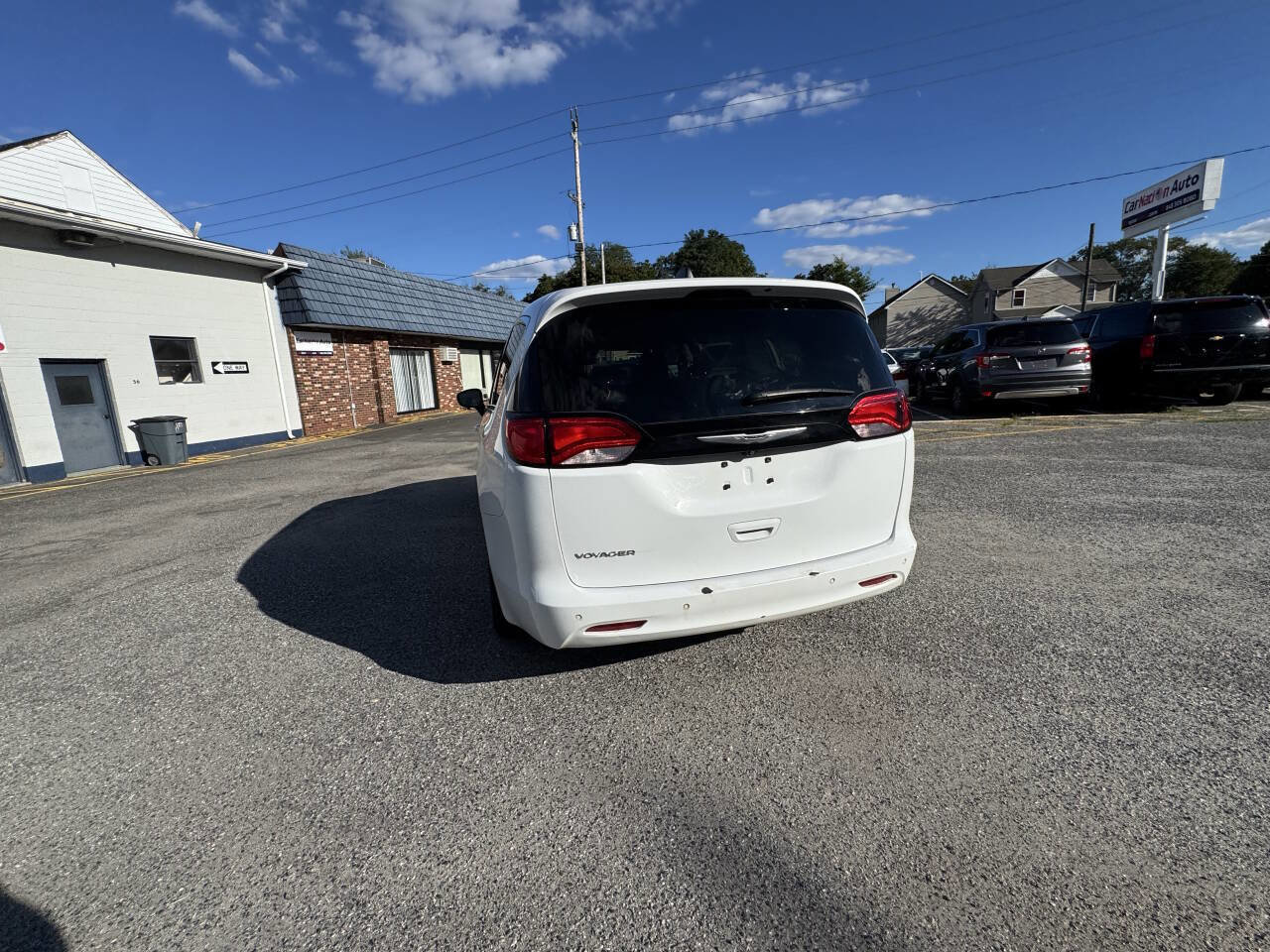 Used 2022 Chrysler Voyager LX image 17