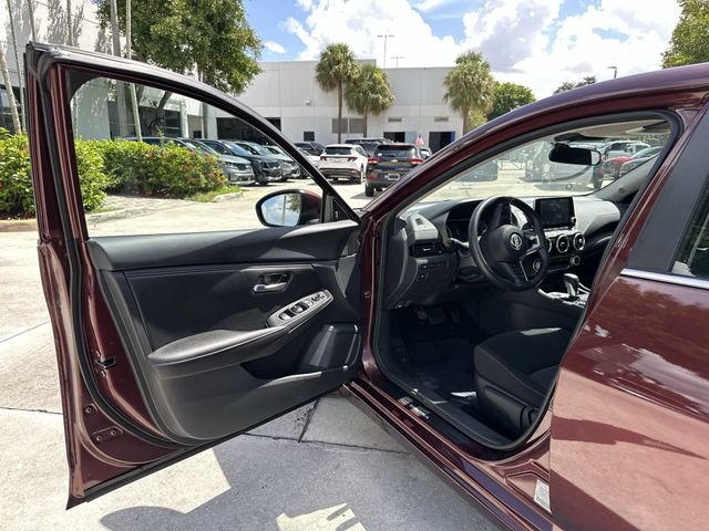 Used 2025 Nissan Sentra SV FWD image 22