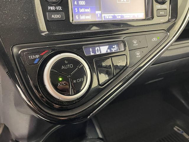 Used 2018 Toyota Prius C Two FWD image 9