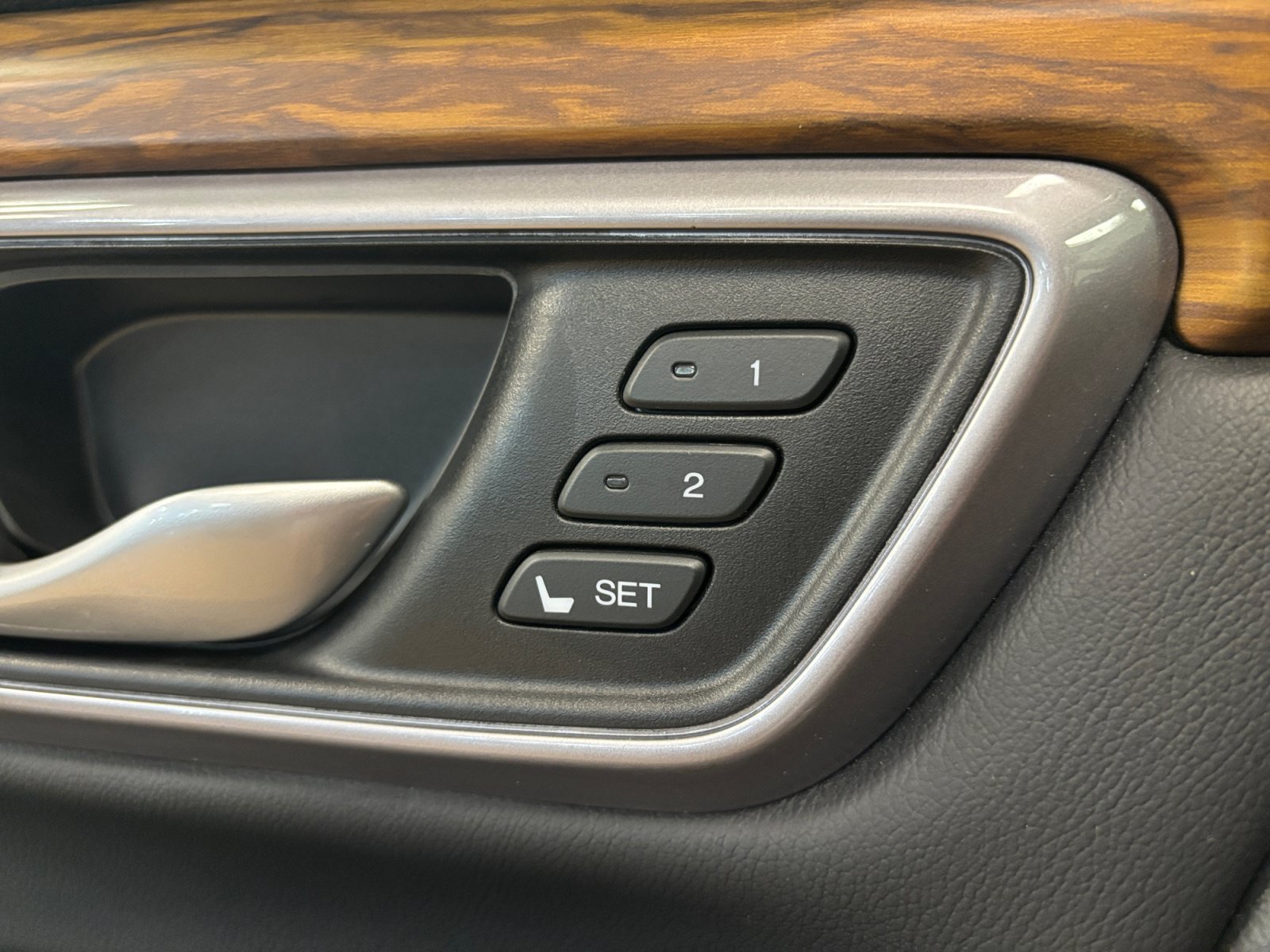 Used 2017 Honda CR-V Touring image 29