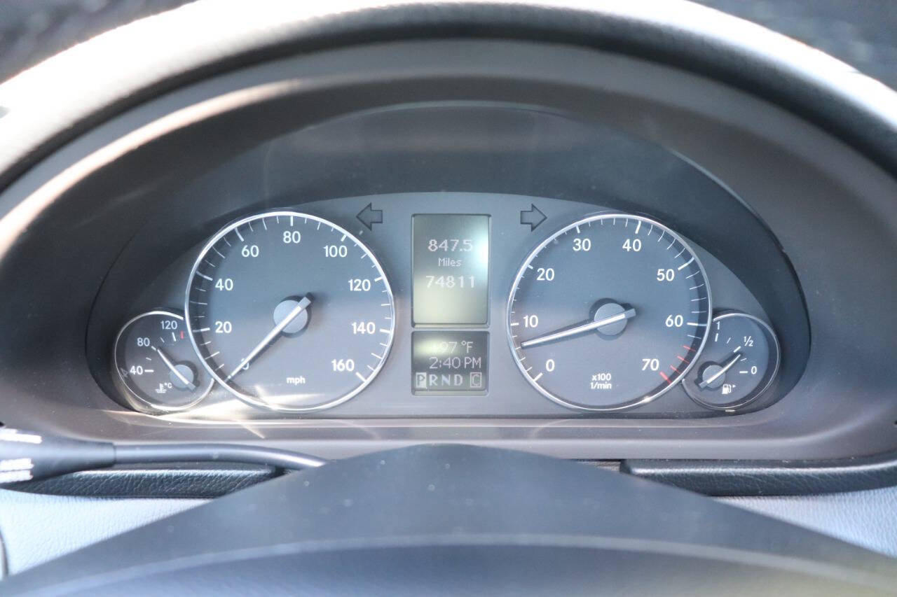 Used 2006 Mercedes-Benz C 230 Sedan image 20