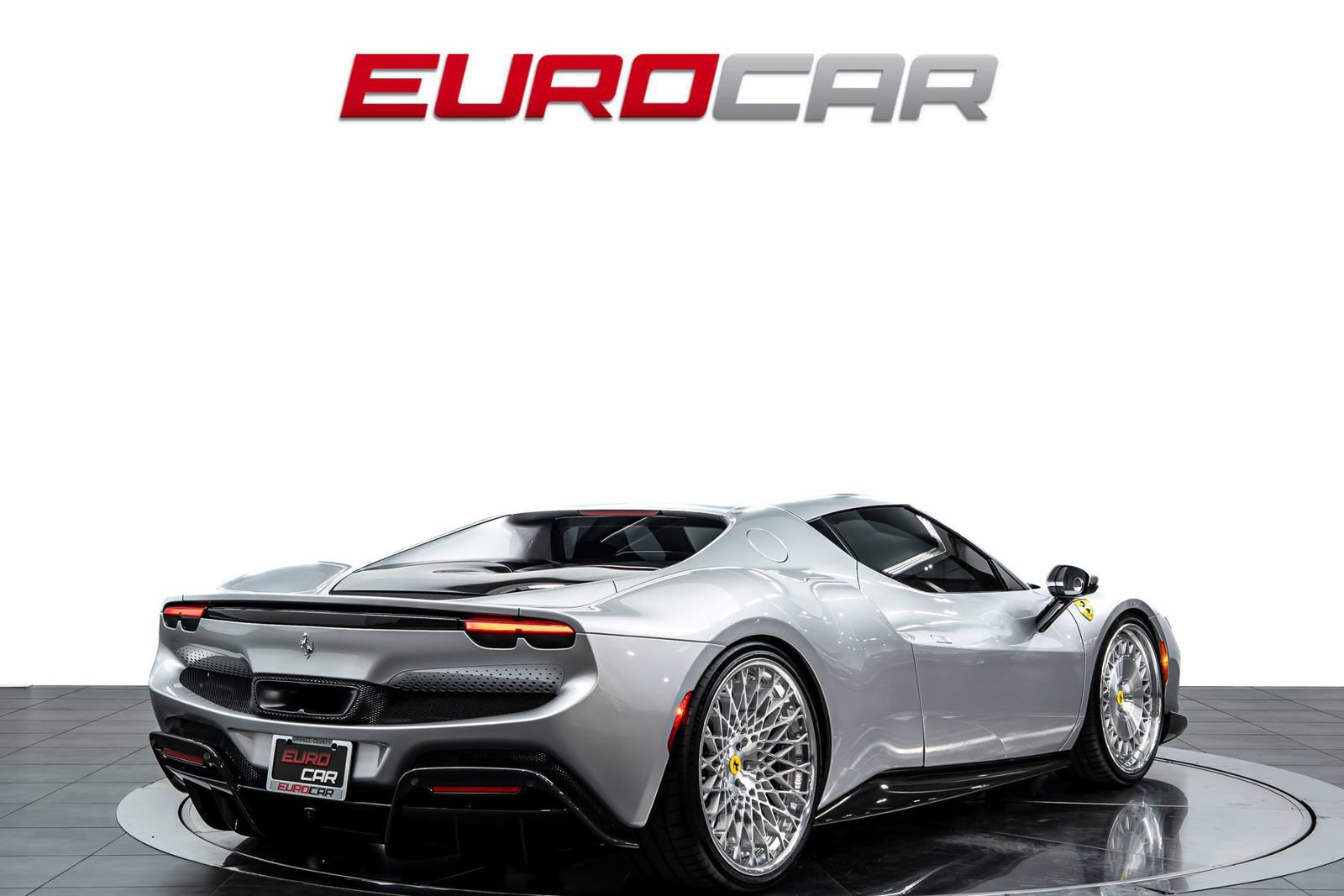 Used 2022 Ferrari 296 GTB RWD image 5