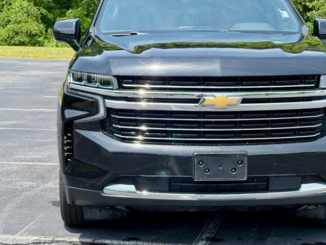 Used 2024 Chevrolet Suburban LT AWD/4WD image 13