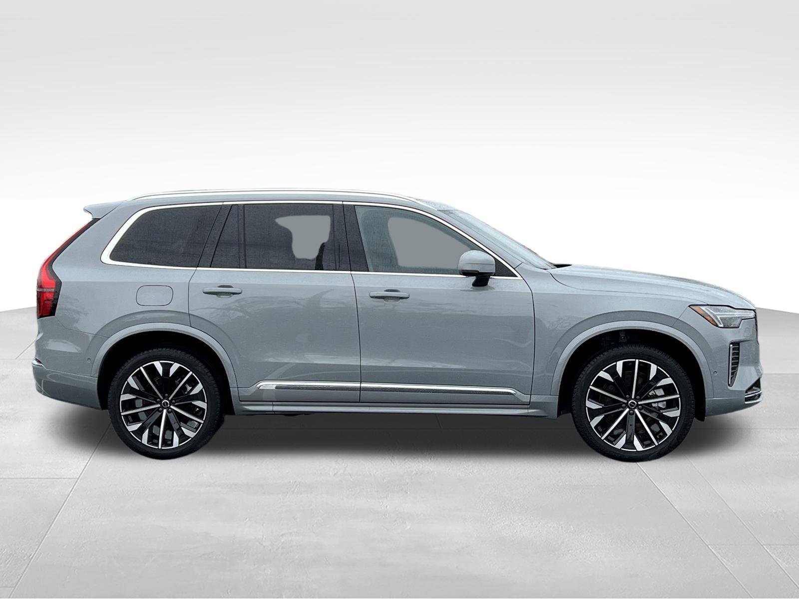 New 2026 Volvo XC90 B6 Plus w/ Protection Package Premier AWD/4WD image 7