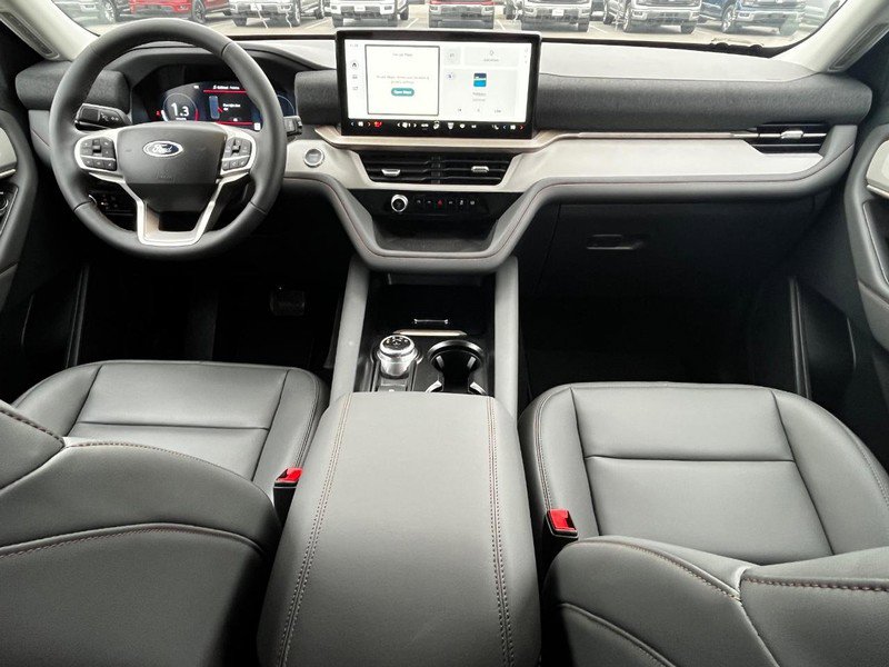 New 2025 Ford Explorer Active w/ Active Comfort Package image 6