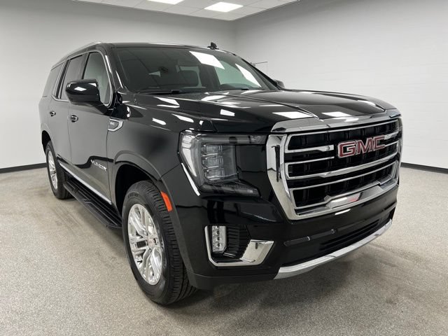 Used 2024 GMC Yukon SLT AWD/4WD image 2