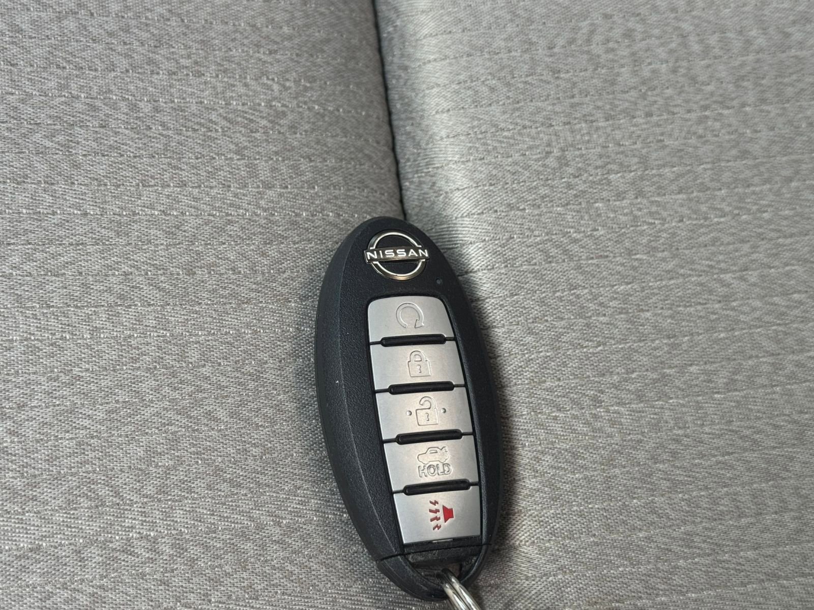 Used 2025 Nissan Altima 2.5 SV FWD image 25
