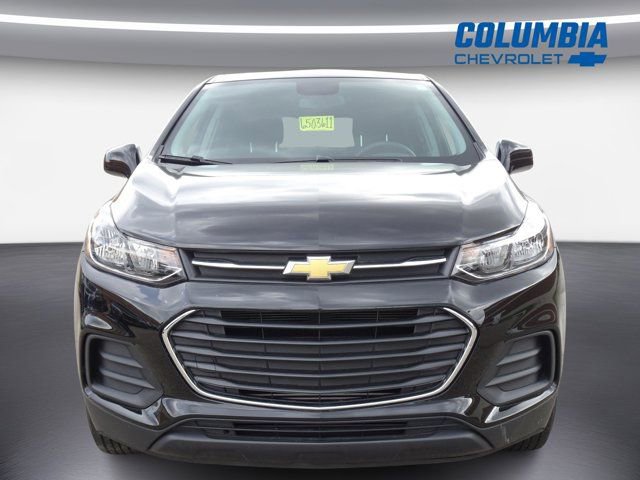 Used 2022 Chevrolet Trax LS w/ Tint and Cruise Package image 8