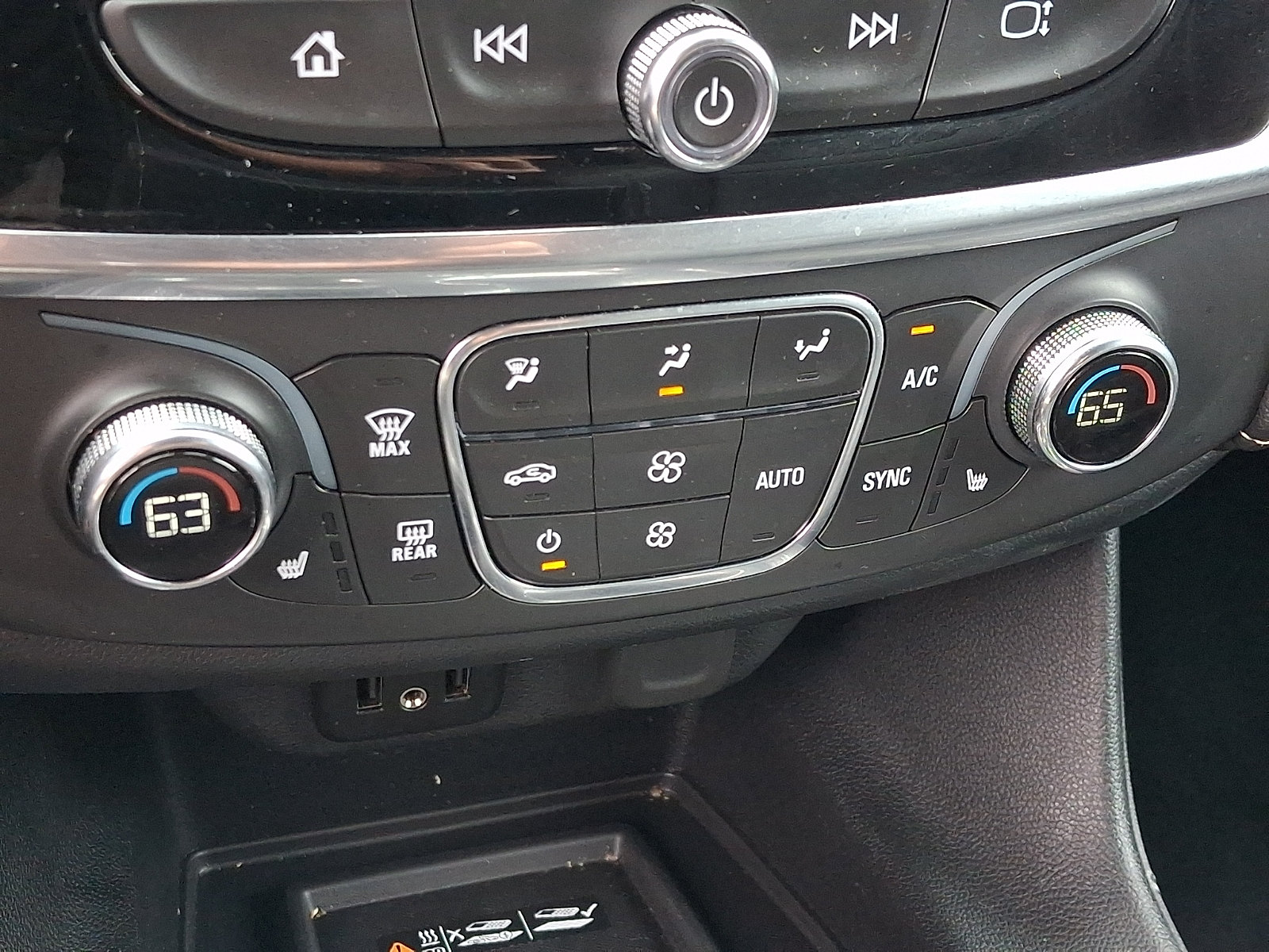 Certified 2023 Chevrolet Traverse LT AWD/4WD image 18