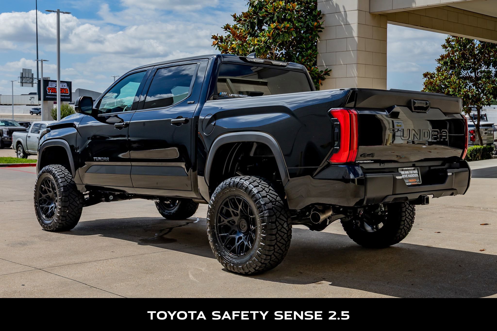 Used 2025 Toyota Tundra SR5 AWD/4WD image 7