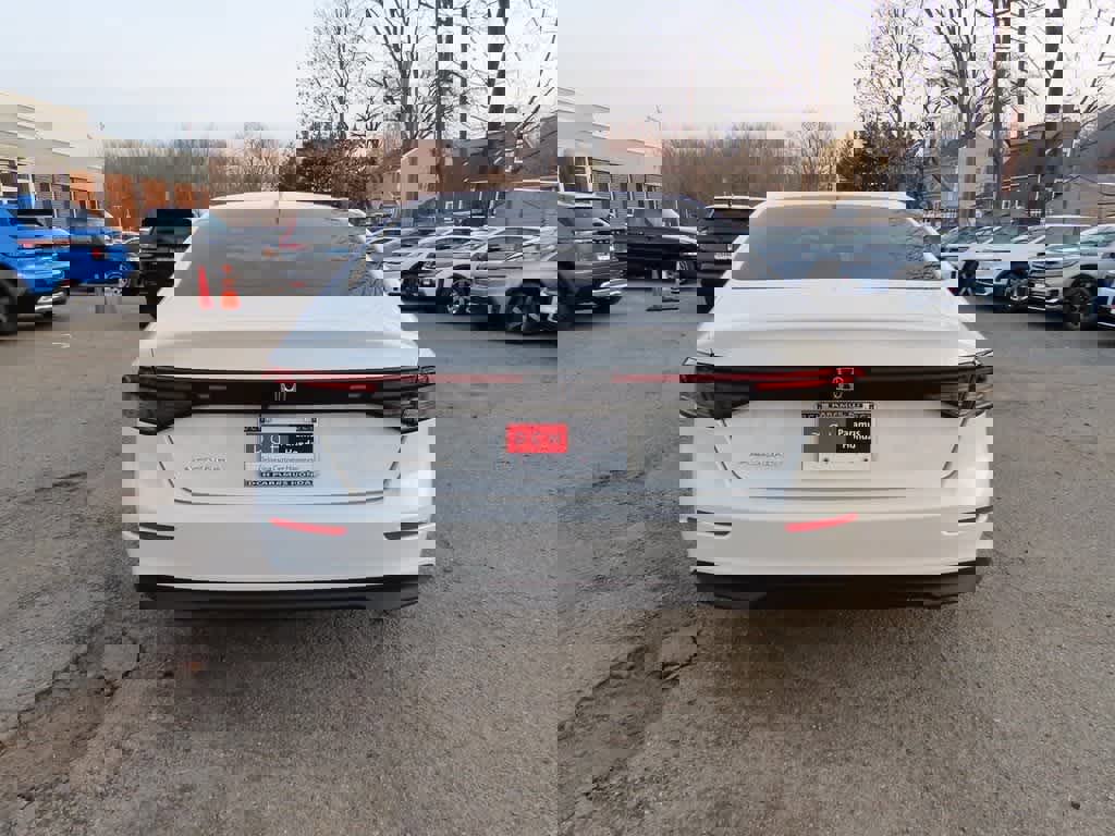 Certified 2023 Honda Accord LX image 5