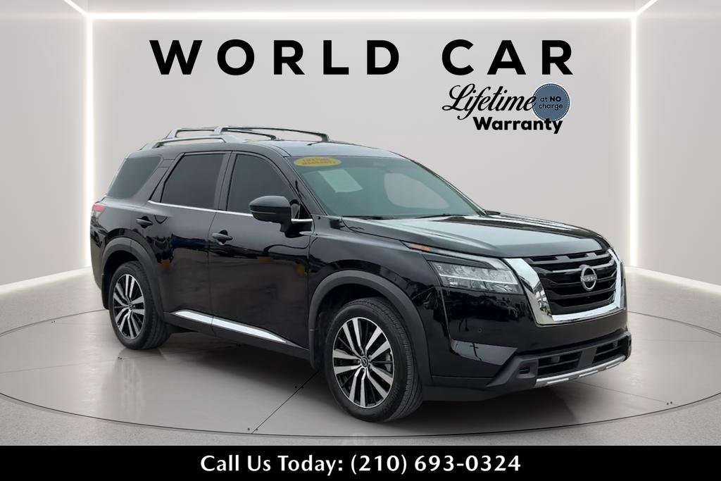 Used 2024 Nissan Pathfinder Platinum w/ Cargo Package FWD image 1