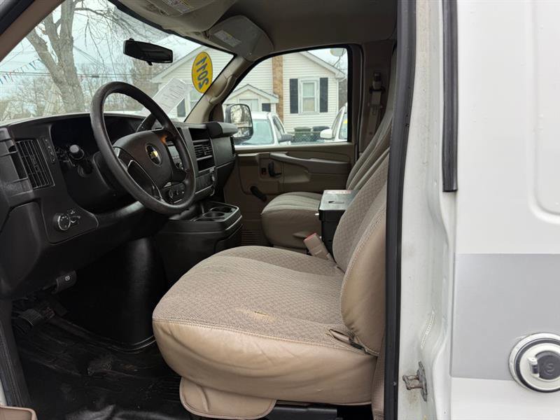Used 2011 Chevrolet Express 2500 image 34