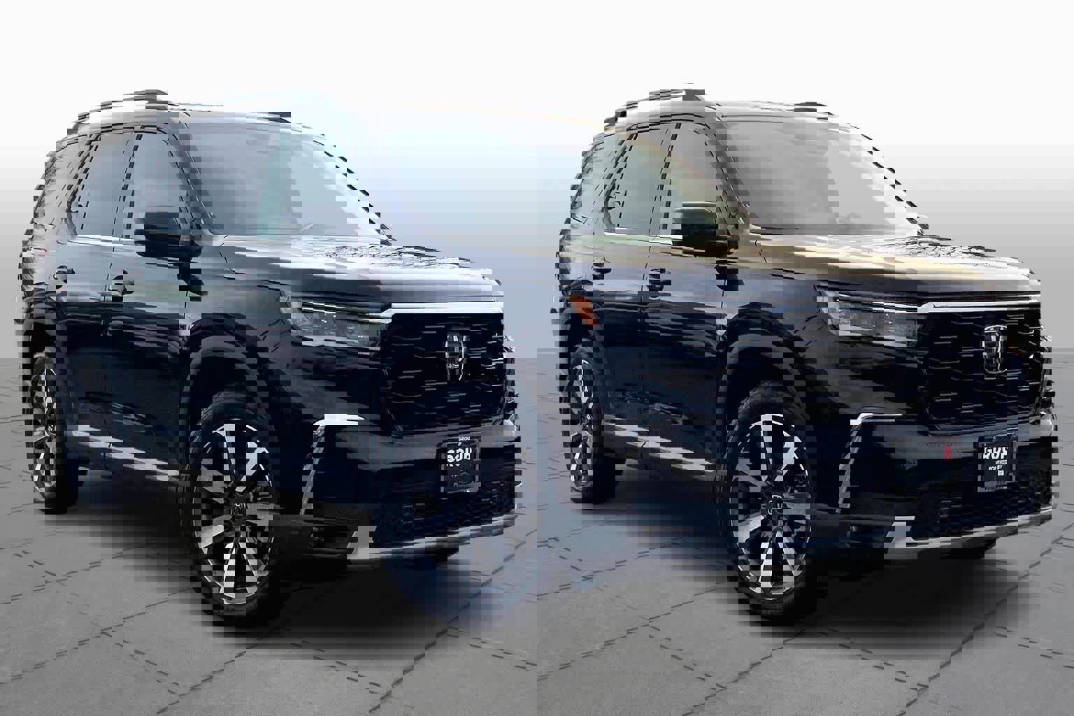 Used 2023 Honda Pilot Touring image 3